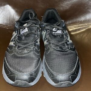 New balance men’s sneakers